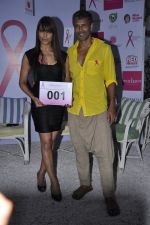 Bipasha Basu, Milind Soman at Pinkathon Event for Breast Cancer Awareness in Olive, Mumbai on 9th Nov 2012 (29).JPG